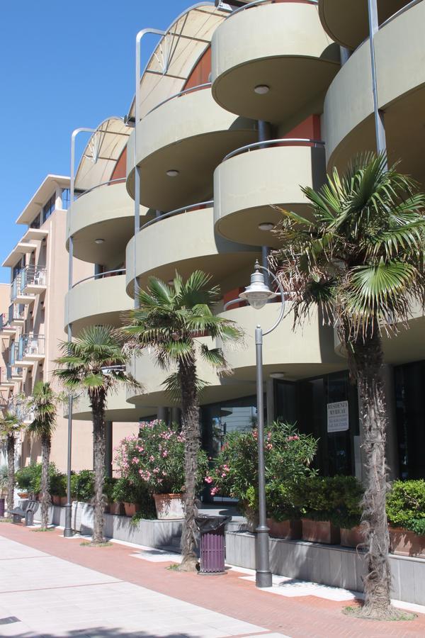 Residence Myricae Bellaria-Igea Marina Buitenkant foto