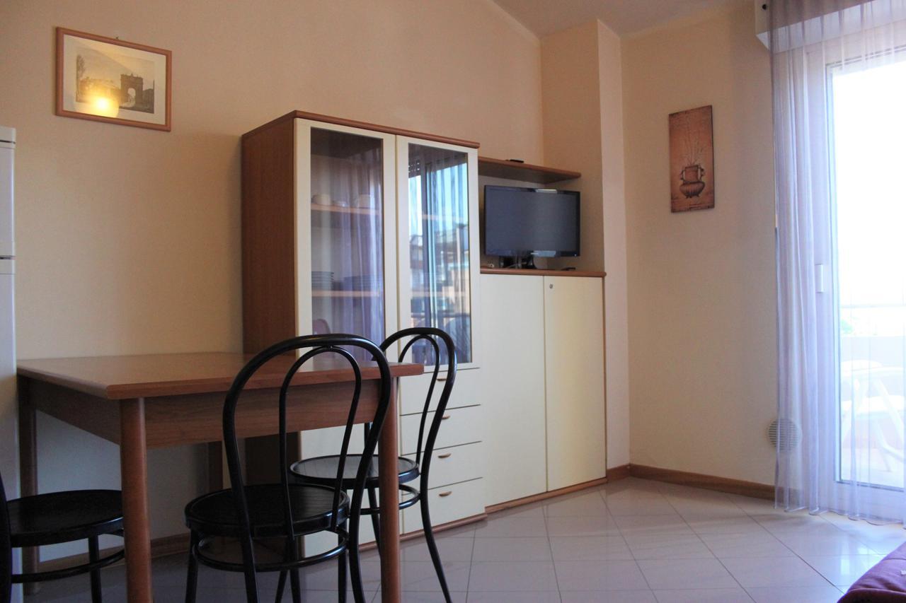 Residence Myricae Bellaria-Igea Marina Buitenkant foto
